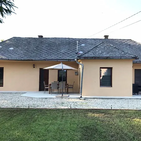 Holiday home Visszavar-lak